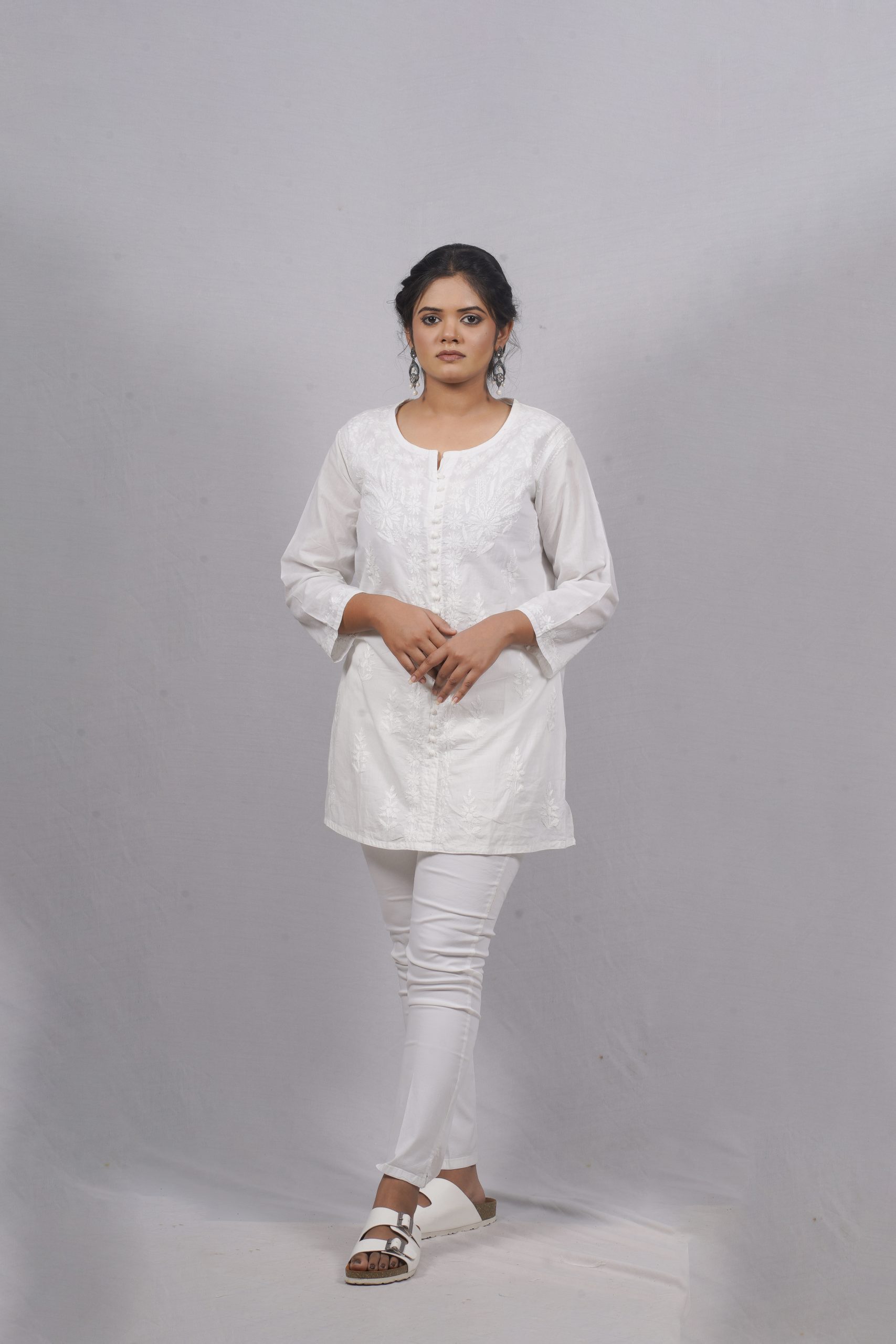 Buy AARTI Group and Company Women's Chikankari Work Kurti and Pant Set  (X-Large, White) at Amazon.in